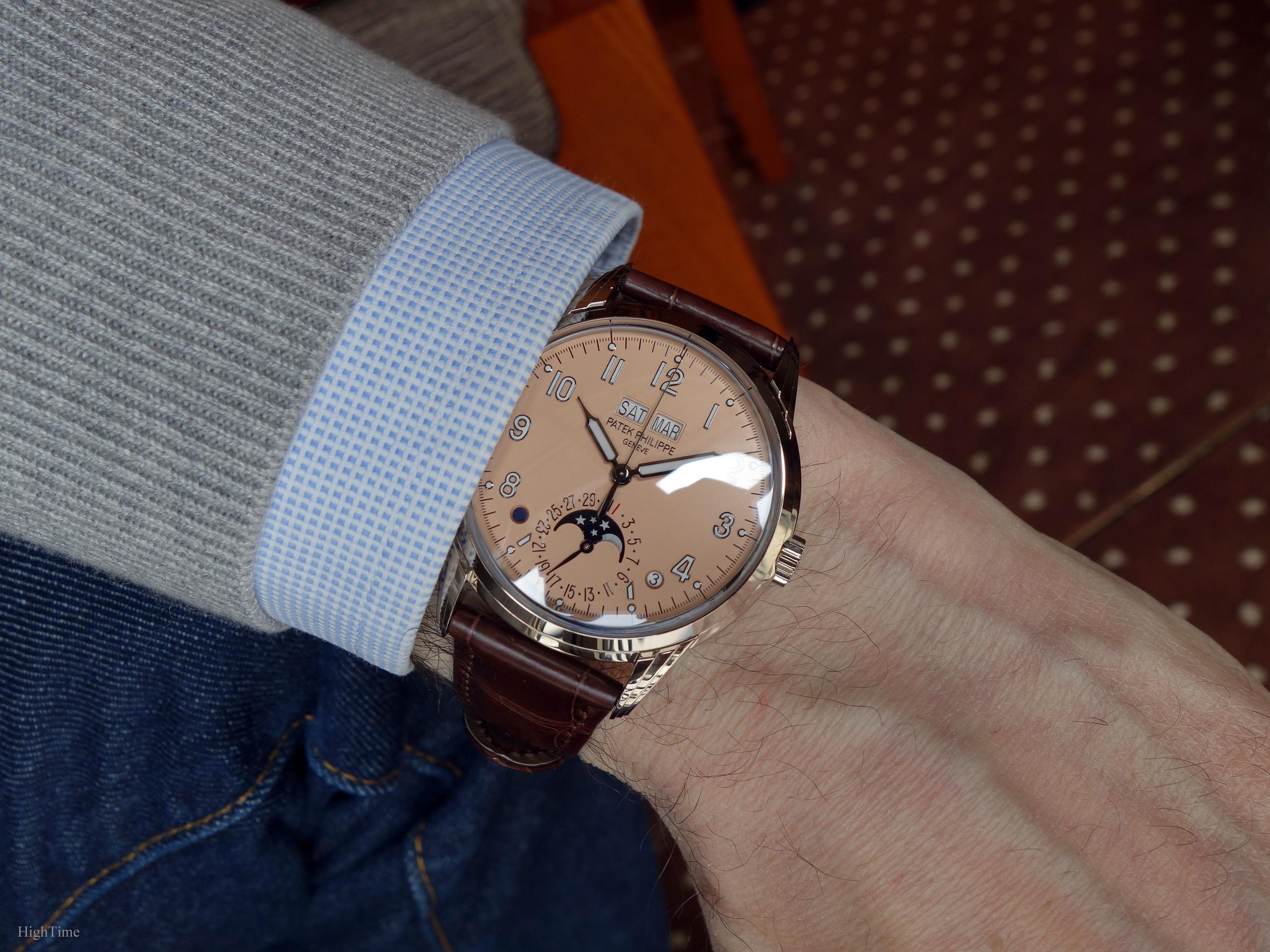 Patek Philippe 5320G Salmon_HighTime 12