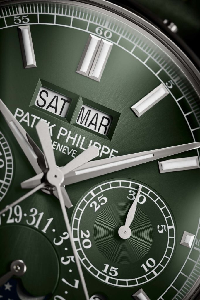 Patek Philippe_5204G_001_c